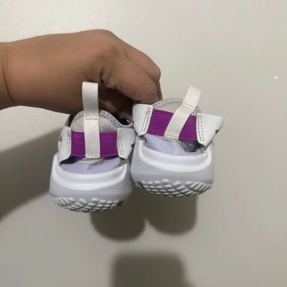 Nike Unisex-Child Flex Runner 2 Running Shoes 4Y big girl
